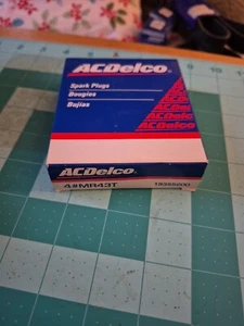 4 New AcDelco MR43T Marine Spark Plugs  - Picture 1 of 3