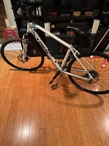 Hybrid Bike. Clip In Pedals. New Seat. Saddle Bag. Front Shock Adjustable Shock - Picture 1 of 6