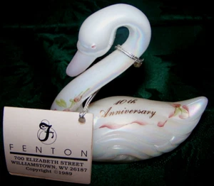 Gorgeous Iridescent Signed Fenton 10th Anniversary Swan w/Tag - Picture 1 of 2