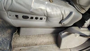 1999 Chevy Suburban Driver Left Power Seat Track With Motors Only Oem - Bild 1 von 4