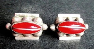 VINTAGE 1950'S CMB RED ONYX - STERLING SCREWBACK EARRINGS -GUADALAJARA, MEXICO - Picture 1 of 6