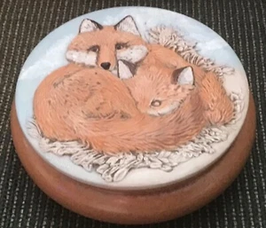 Foxes Decorative Porcelean Covered Box - Picture 1 of 7