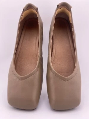 Женские серо-коричневые туфли-лодочки с квадратным носком на низком блочном каблуке размер 9 - Изображение 1 из 4