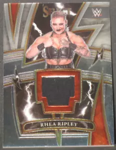 Rhea Ripley 2022 Panini Select WWE Sparks Superstar Worn Ring Usato Materiale Mami - Foto 1 di 2