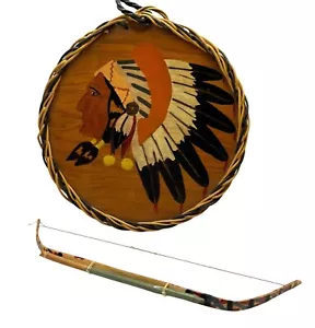 Vintage Wandbild Indianer Profil Kopfschmuck Schleife Dwight Indianerschule signiert - Bild 1 von 10