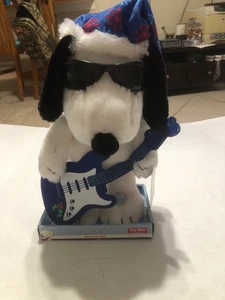 Dan Dee 2019 Peanuts HipHop Guitar Playing Snoopy Animated Musical 15" Plush NWT - Picture 1 of 7