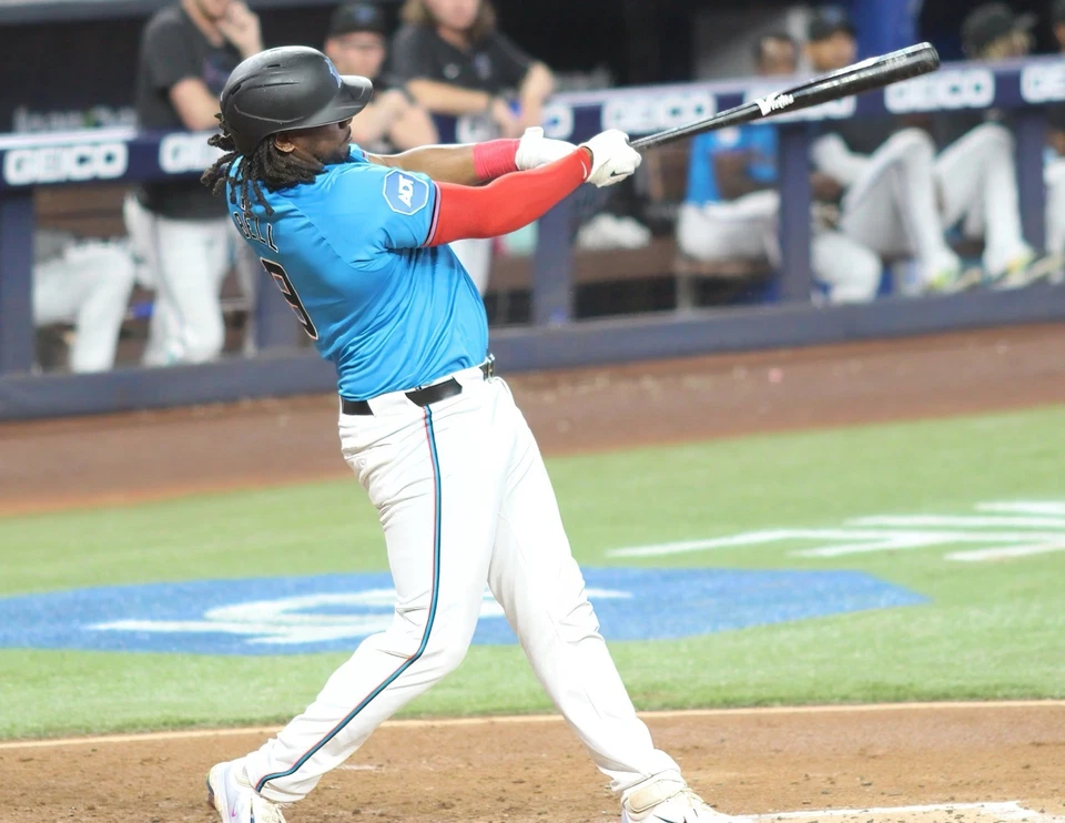 Josh Bell Glossy Photo - Washington Nationals - Perfect for Autographs - Image 1 of 1