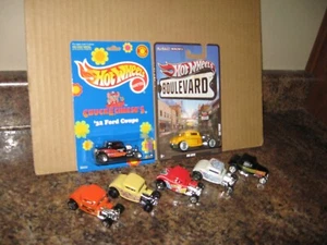 Hot Wheels Lot of 7 1932 Ford Coupe Boulevard 32 Flames White Uno Chuck E Cheese - Picture 1 of 3