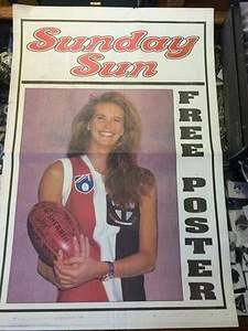 GREAT VFL ST.KILDA RARE SUNDAY SUN ELLE MACPHERSON POSTER - EXCELLENT COND. - Picture 1 of 3