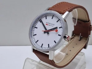 MONDAINE OFFICIAL SWISS RALLWAYS WATCH / 40mm/ Ref. SBBCFFFFS / QUARTZ MOVEMENT - Imagen 1 de 8