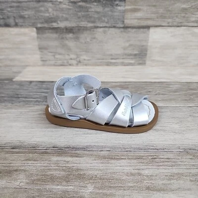 Sandalias cómodas SUN-SAN SURFER de cuero plateado para niñas talla 5 nuevas sin caja Foto 1 de 4