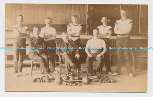C024318 Man Sport Team. Postcard - Picture 1 of 2