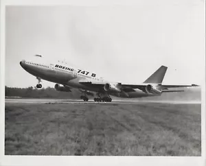 BOEING 747 B LARGE VINTAGE PHOTO - Picture 1 of 2
