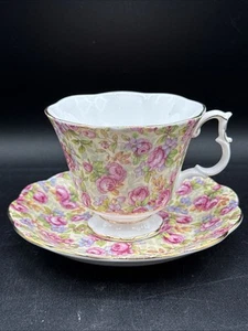 Vntg Royal Albert Bone China ROSES Chintz Teacup & Saucer - England - Picture 1 of 15