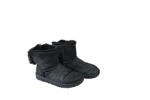UGG Naveah Mini Bow schwarze Wildlederstiefel Größe 6,5 (im Karton) - Bild 1 von 9