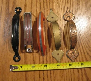 VINTAGE 5 DIFFERENT CABINET DOOR PULLS - Picture 1 of 3