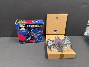 Laser Blade Cycl Vehicle Batman Animated Series New Open Kenner 076281637402 - Foto 1 di 11