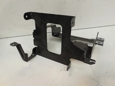 06-10 Soporte de montaje para vagón BMW E61 535xi para radio 6515 9120726 530xi Foto 1 de 4