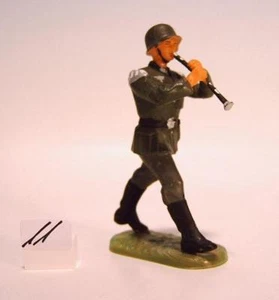 Elastolin 10154 Wehrmacht 7cm Soldat mit Klarinette im Marsch #11 - Bild 1 von 1