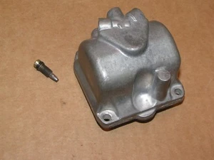 Yamaha XJ650L XJ650 XJ 650 seca Turbo MIKUNI CARBURETOR FLOAT BOWL - Picture 1 of 2