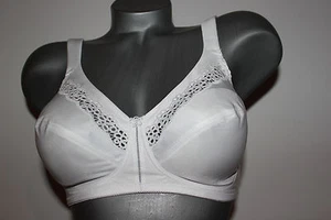 Triumph bügelloser BH "Visuelle N" weiß 75 B Classics ohne Bügel - Picture 1 of 6