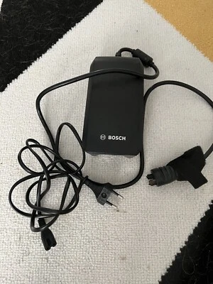 Bosch Ladegerät Active / Performance Line EU 220-240v Charger - Bild 1 von 2