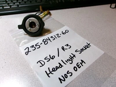 1969-70 YAMAHA DS6 DS6B R3 HEADLIGHT SOCKET CORD ASSEMBLY NOS OEM  235-84312-60 - Image 1 of 4