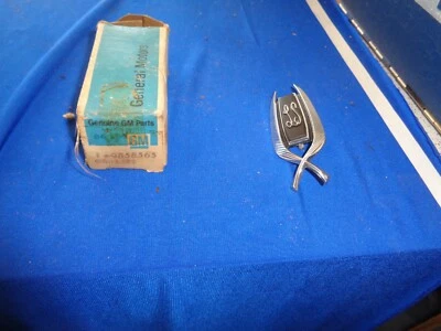 Oldsmobile LS 1971,1979 emblema nos gm vinilo superior 9858565 Foto 1 de 2