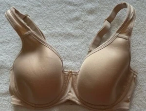 Camiseta Wacoal 32D Belleza Básica Sujetador UW 853192 Cubierta Completa Sin Costuras Beige Usada en Excelente Condición - Imagen 1 de 6
