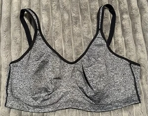 VICTORIA’S SECRET SPORT BH 36DDD DOPPELT GEFÜTTERT VERSTELLBARE TRÄGER BÜGEL GRAU - Bild 1 von 4