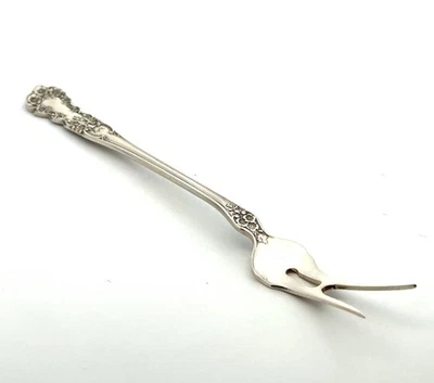 Tenedor de oliva Gorham Buttercup de plata de ley .925, 6”, 16,9 g Foto 1 de 4