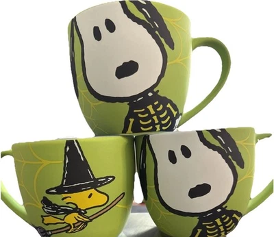 Taza de café Peanuts Snoopy esqueleto y madera verde bruja 14 oz NUEVA coleccionable  Foto 1 de 4