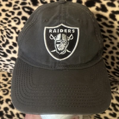 Gorra Las Vegas Raiders New Era 9Twenty (correa ajustable para adultos) gris oscuro Foto 1 de 4