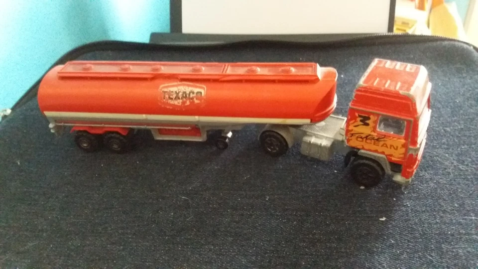 volvo semi citerne texaco 1/50 majorette - Photo 1/1