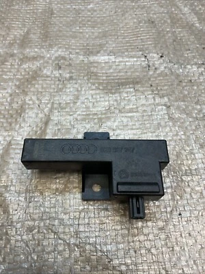 AUDI A4 A5 A6 A7 A8 Q5 2008-2018 MÓDULO ANTENA ENTRADA TRASERA SIN LLAVE 8K0907247 OEM Foto 1 de 4
