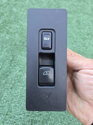04-09 Nissan Armada Titan Passenger Right Side Power Window Switch Infiniti QX56 - Image 1 of 3