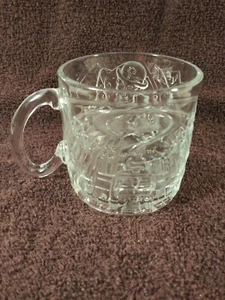 Vintage 1995 McDonald's Batman Forever "The Riddler" Embossed Glass Coffee Cup - Bild 1 von 3