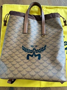 MCM Tasche, Rucksack Himmel, Lauretos Monogramm, Neuwertig - Bild 1 von 11