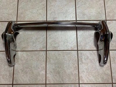 Protector de parrilla Pontiac 1955 Foto 1 de 4