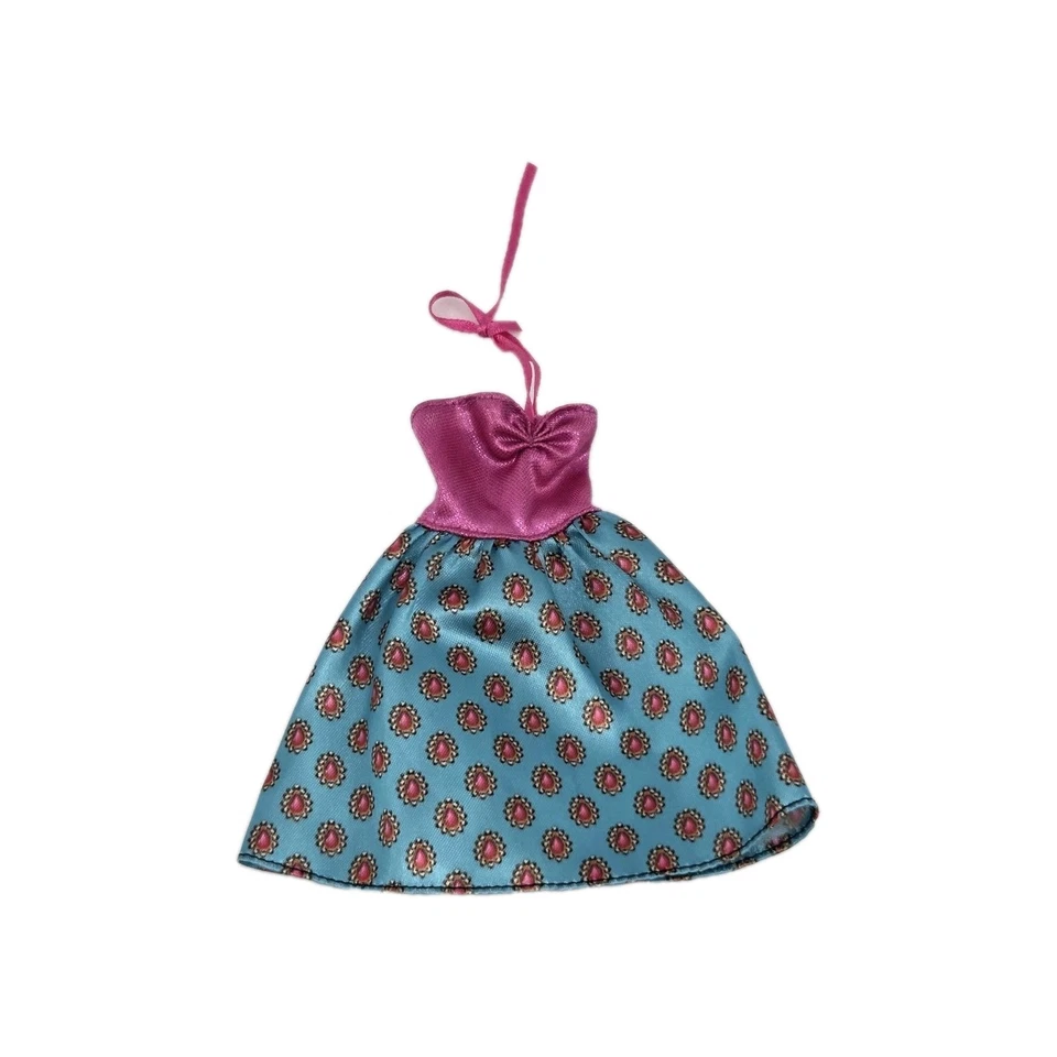 Barbie Malibu Avenue Ropa Rosa Satinado con Vestido Azul Foto 1 de 4