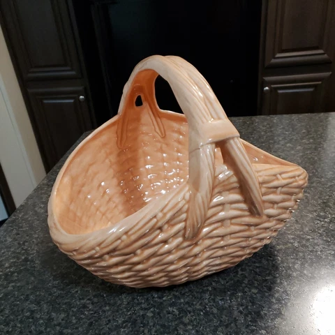 Large Ceramic Basket Weaved Pattern Cover