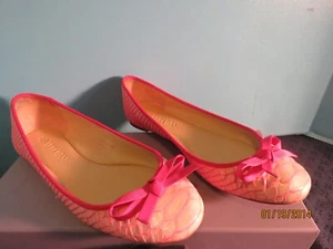 Vera Wang Shoes Flats Laetitia Hot Pink Patent Leather - Picture 1 of 5