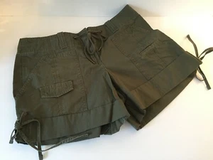 Ann Taylor LOFT Dark Olive Green Cargo Shorts Size 0 - Picture 1 of 6