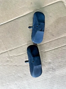 VOLKSWAGEN Golf B8 FRONT WINDSCREEN WASHER JET NOZZLE PAIR 5M0955985C 2009- 2016 - Picture 1 of 4