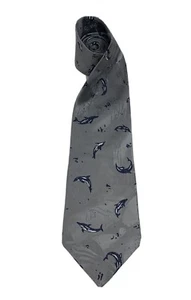 Corbata de seda especies en peligro de extinción delfines hawaianos en relieve gris marino 56" x 3,8" - Imagen 1 de 6