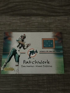 2001 Fleer Showcase Dan Marino Jersey Card Not Numbered - Imagen 1 de 3