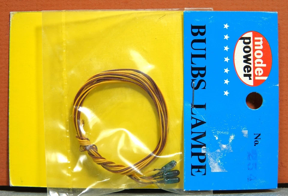 MODEL POWER HO SCALE GREEN LAMP BULBS # 254 - Image 1 of 1