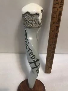 GEDREHTER HORN RABENKRALLE SCHAUMIGER KELCH Fassbier Zapfhahn Griff. CALIFORNIA - Bild 1 von 12