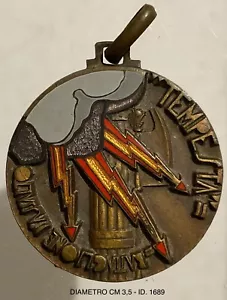 OMS BATTAGLIONE D’ASSALTO TEMPESTA MEDAGLIA GUERRA DI SPAGNA SANTANDER 1937 - Imagen 1 de 6