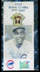 1997 ERNIE BANKS PIN DAY ORIGINAL PACKAGING - MINT - Picture 1 of 2